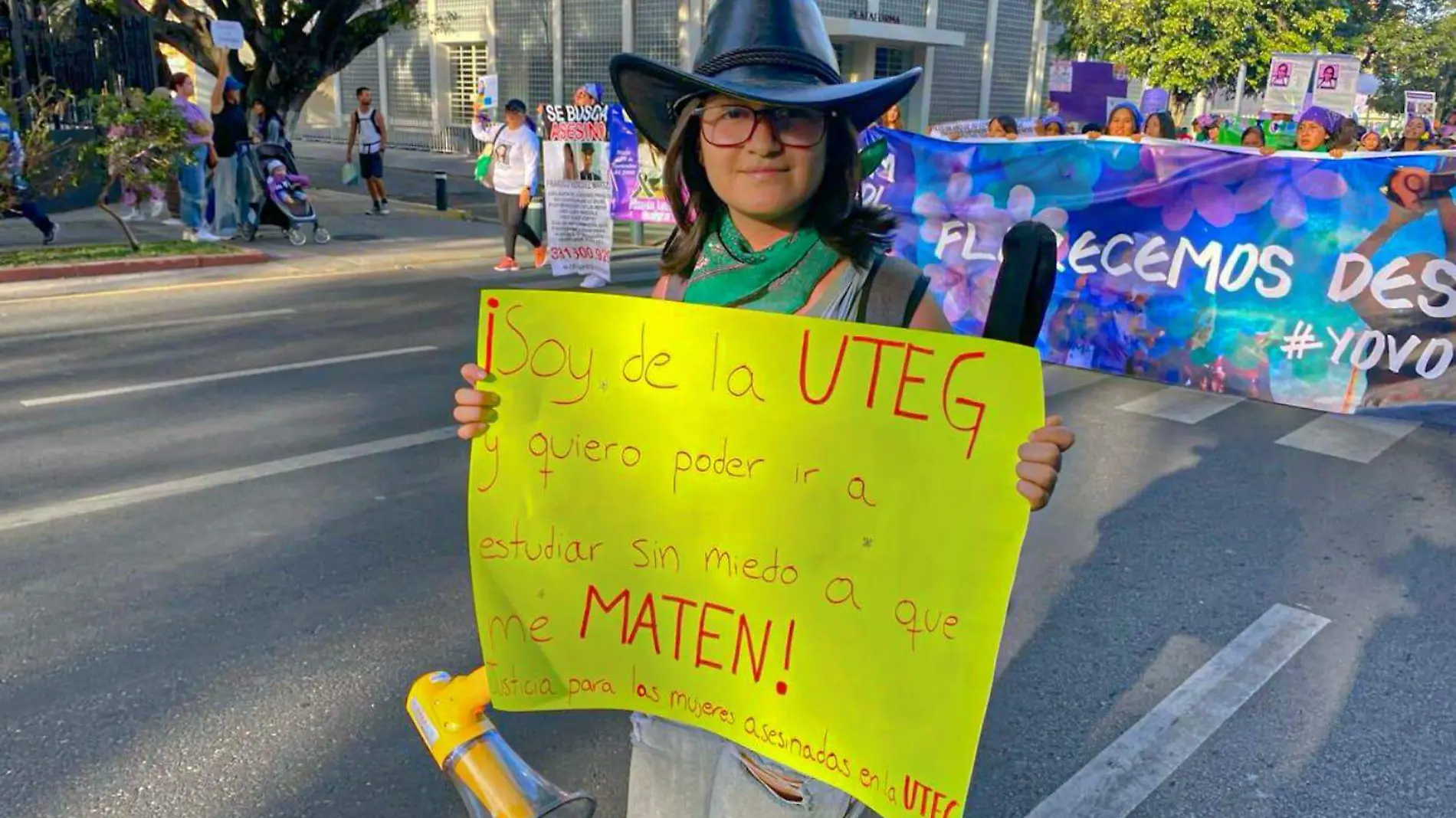 Estudiante Uteg Marcha 8M